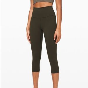 Lululemon wunder under crop high rise luon 21”